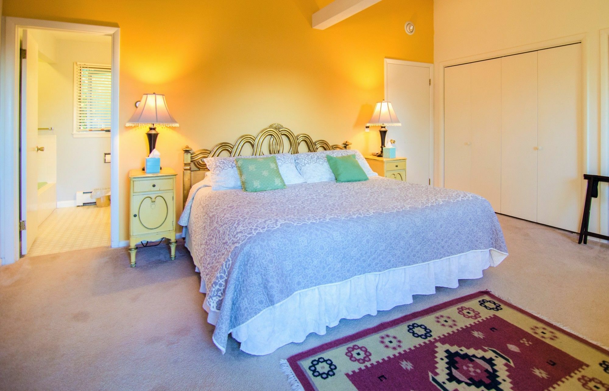 Inn At Charlotte B&B Burlington Buitenkant foto