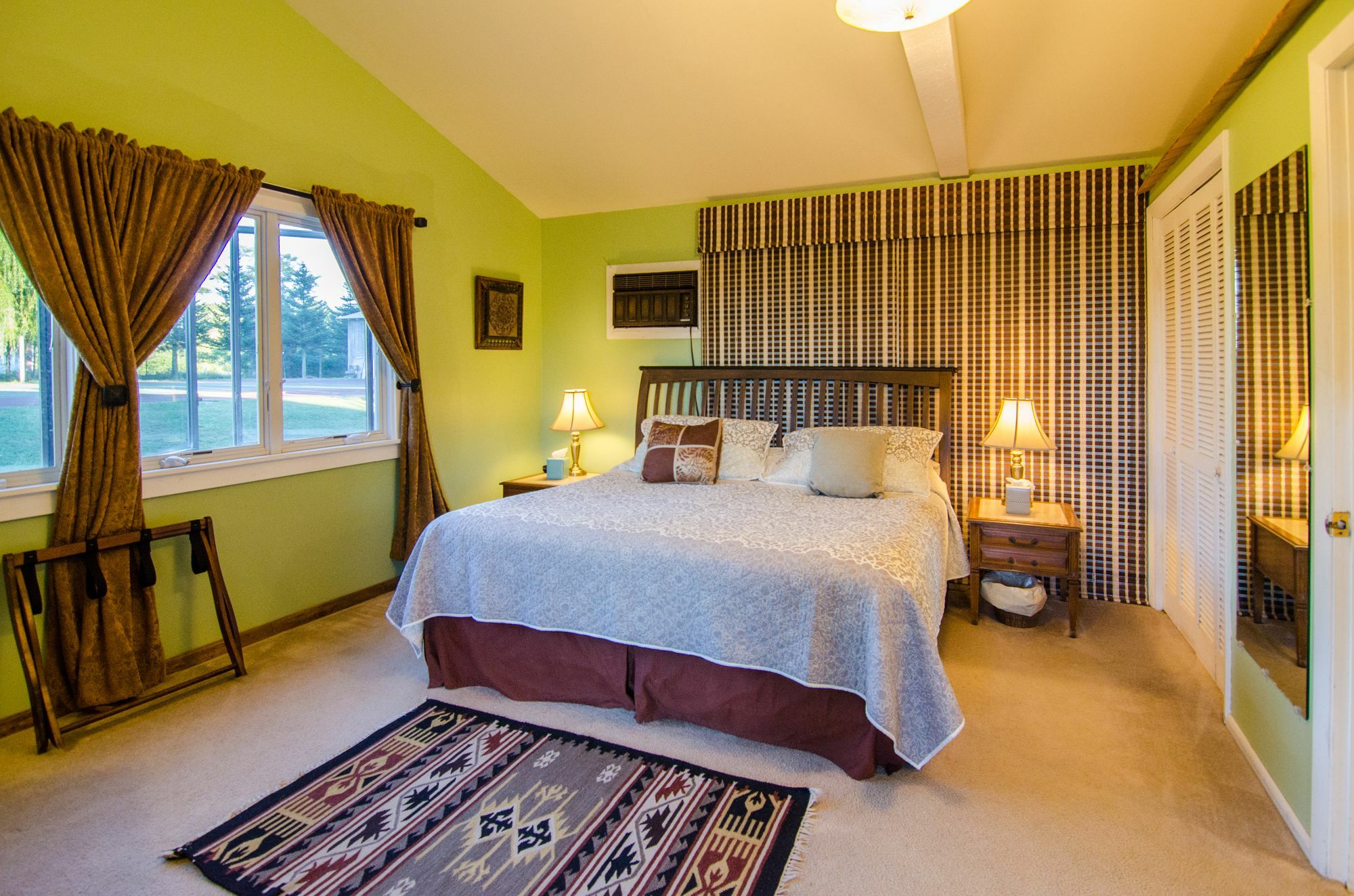Inn At Charlotte B&B Burlington Buitenkant foto